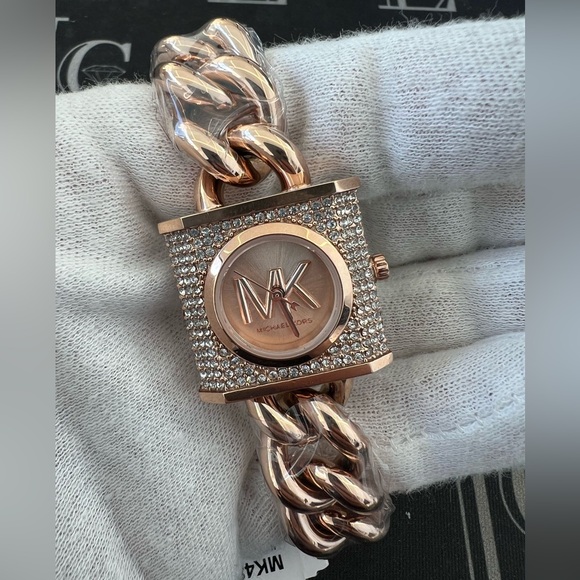 BNIB Michael Kors Gold-Tone Crystal Chain Watch - Picture 1 of 6